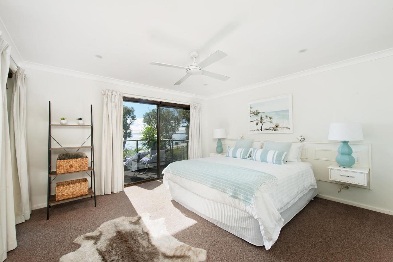 Dutchie'S Dream - Glorious Views And Opposite Dutchies Beach Nelson Bay Bagian luar foto