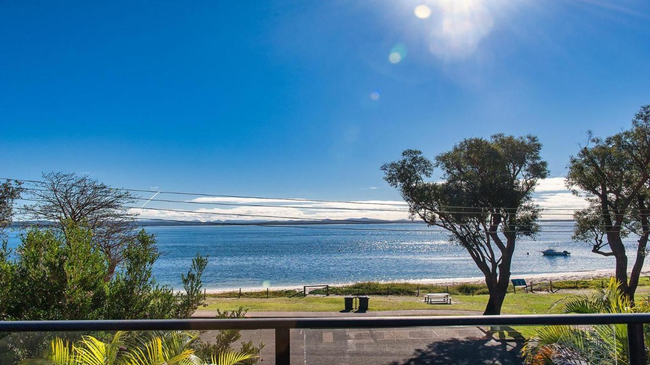 Dutchie'S Dream - Glorious Views And Opposite Dutchies Beach Nelson Bay Bagian luar foto